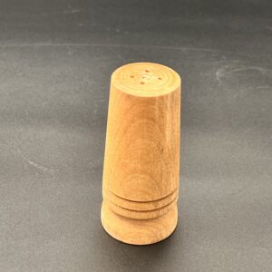 نمک پاش چوبی